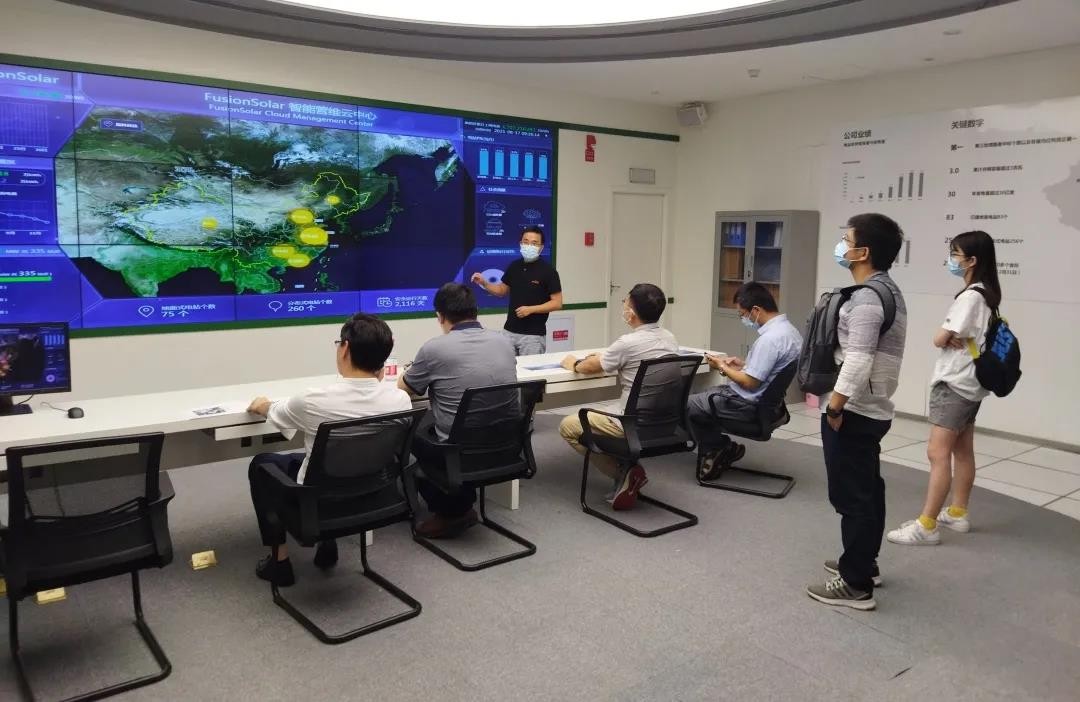 浙江大学新能源研究中心一行莅临壹号娱乐官网科技海宁集控中心
